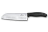 Couteau santoku alvéolé Victorinox SwissClassic 17cm noir sur carte