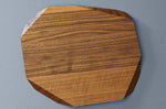 Planche à découper artisanale haut de gamme Noyer asymétrique