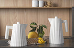 Bouilloire électrique Alessi Plissé blanche design par Michele De Lucchi