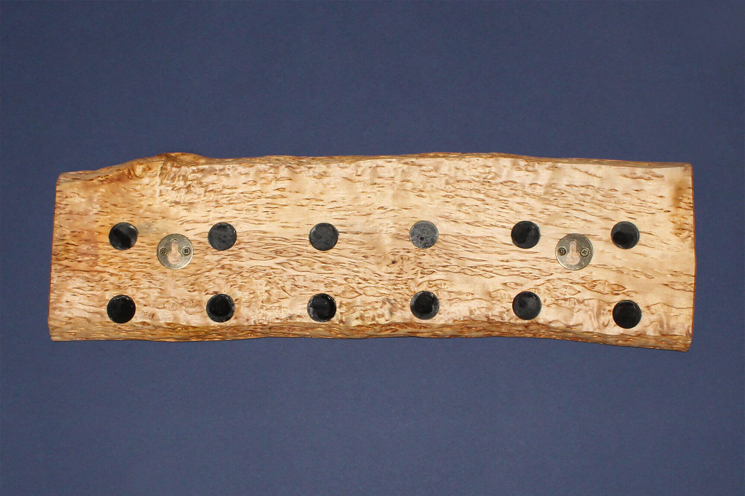 Barre aimantée artisanale Essences Creations en bouleau madré 45cm - 6 places