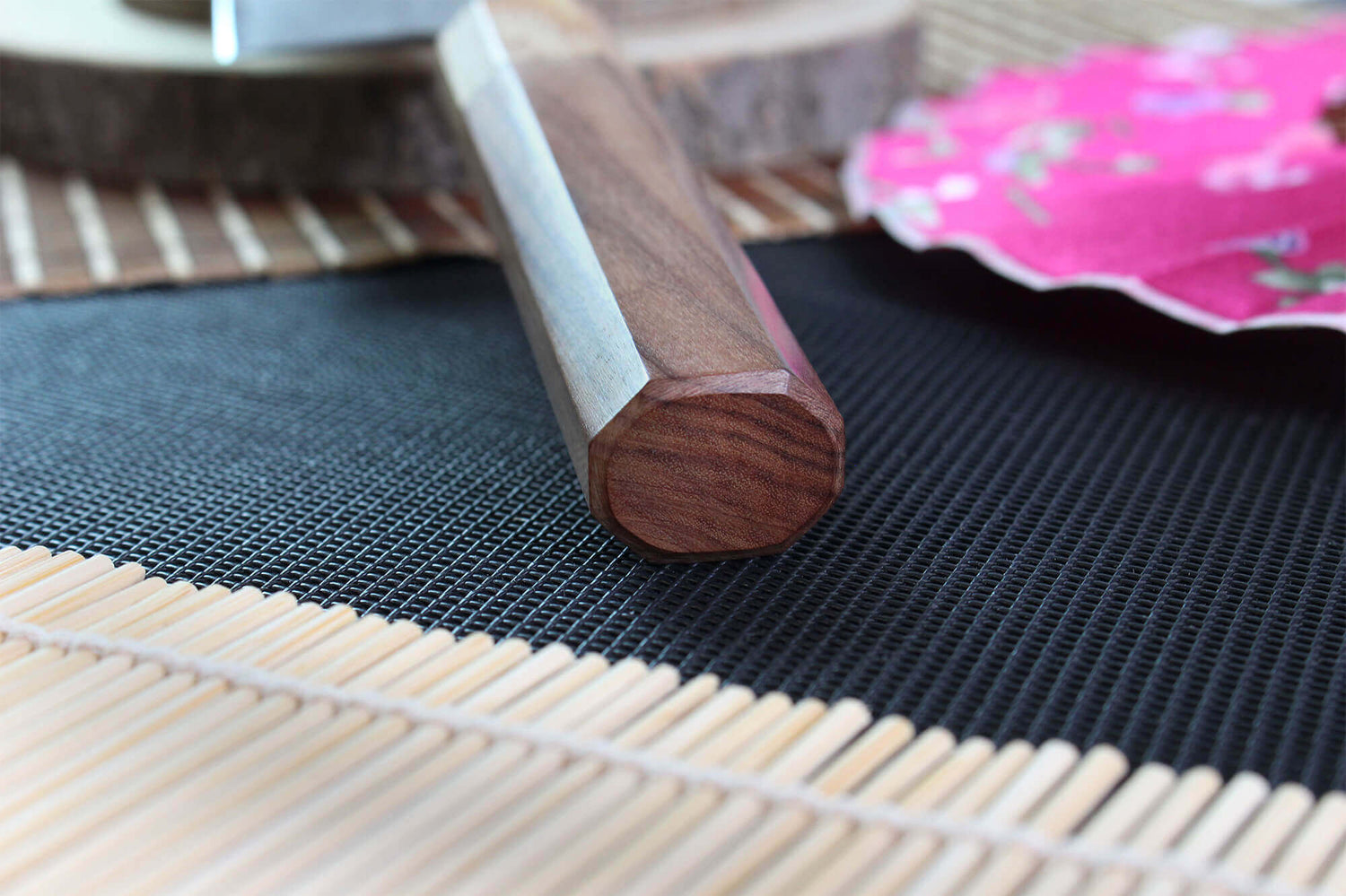 Couteau santoku japonais Tsunehisa SLD Damas bois de rose 16,5cm