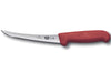 Couteau à désosser Victorinox 5.6601.15 lame renversée 15cm manche en fibrox rouge