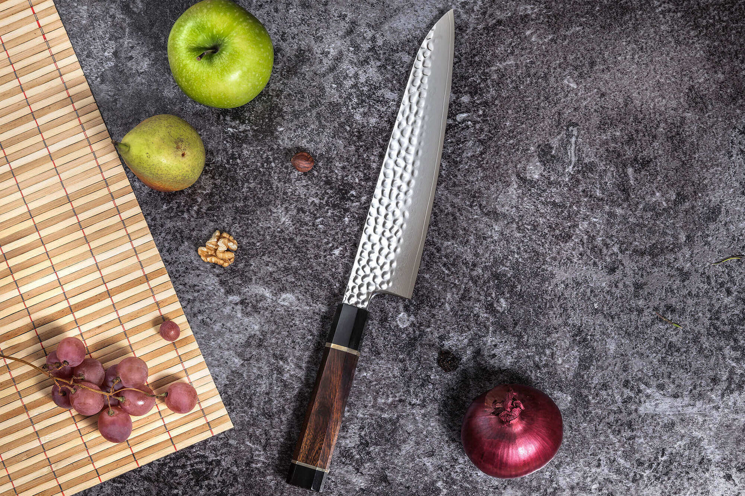 Couteau de chef Sayuto Desert Damas martelé 21cm