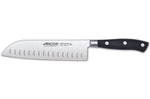 Couteau Santoku Arcos Riviera forgé lame alvéolée 18cm