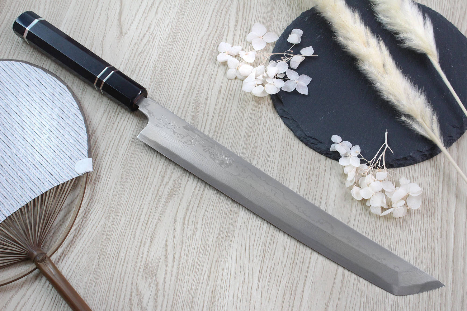 Couteau sakimaru takohiki japonais artisanal Naoki Mazaki Damascus biseauté 27cm