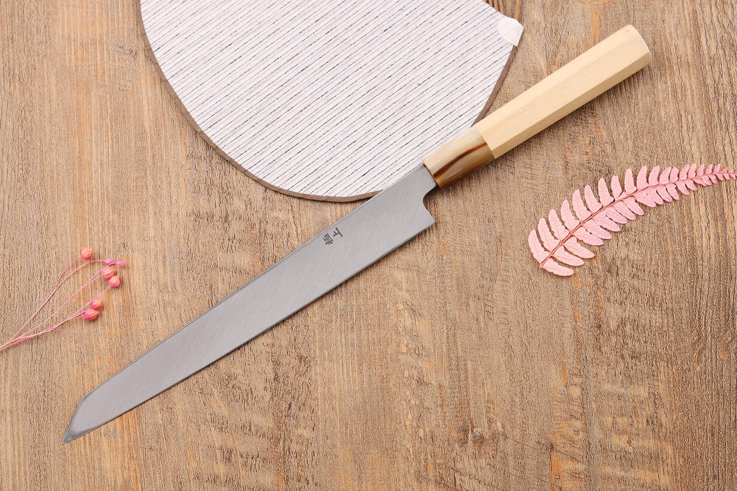 Couteau yanagiba kiritsuke 24cm japonais artisanal Kasahara Shigehiro forgé par Yoshikazu Ikeda