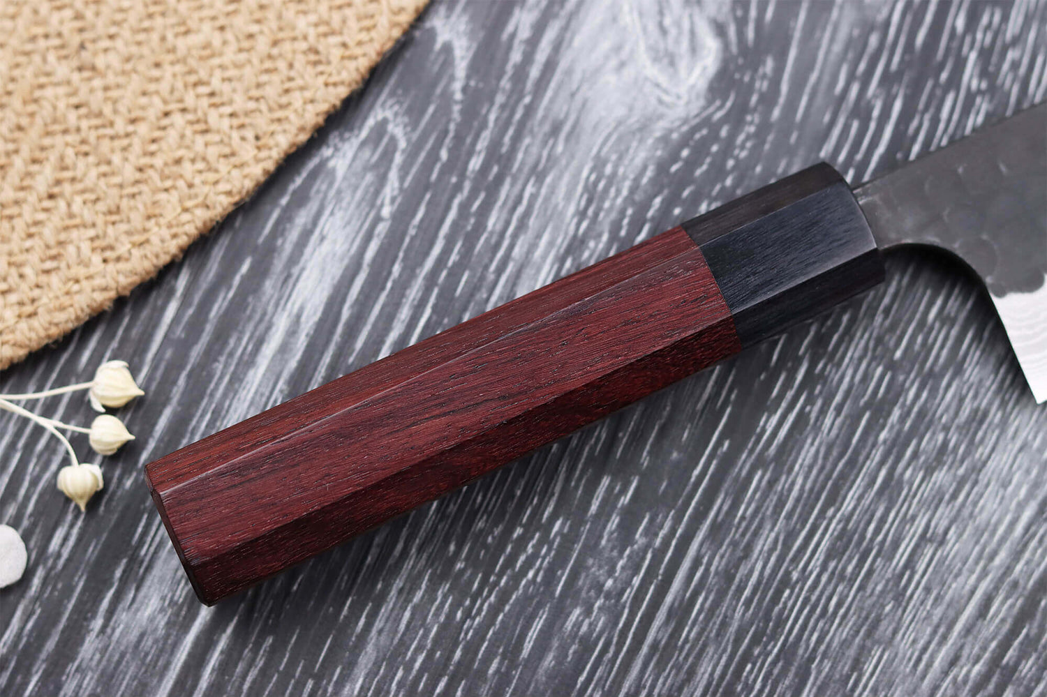 Couteau santoku japonais artisanal Nao Yamamoto Damas AS brut de forge 16,5cm