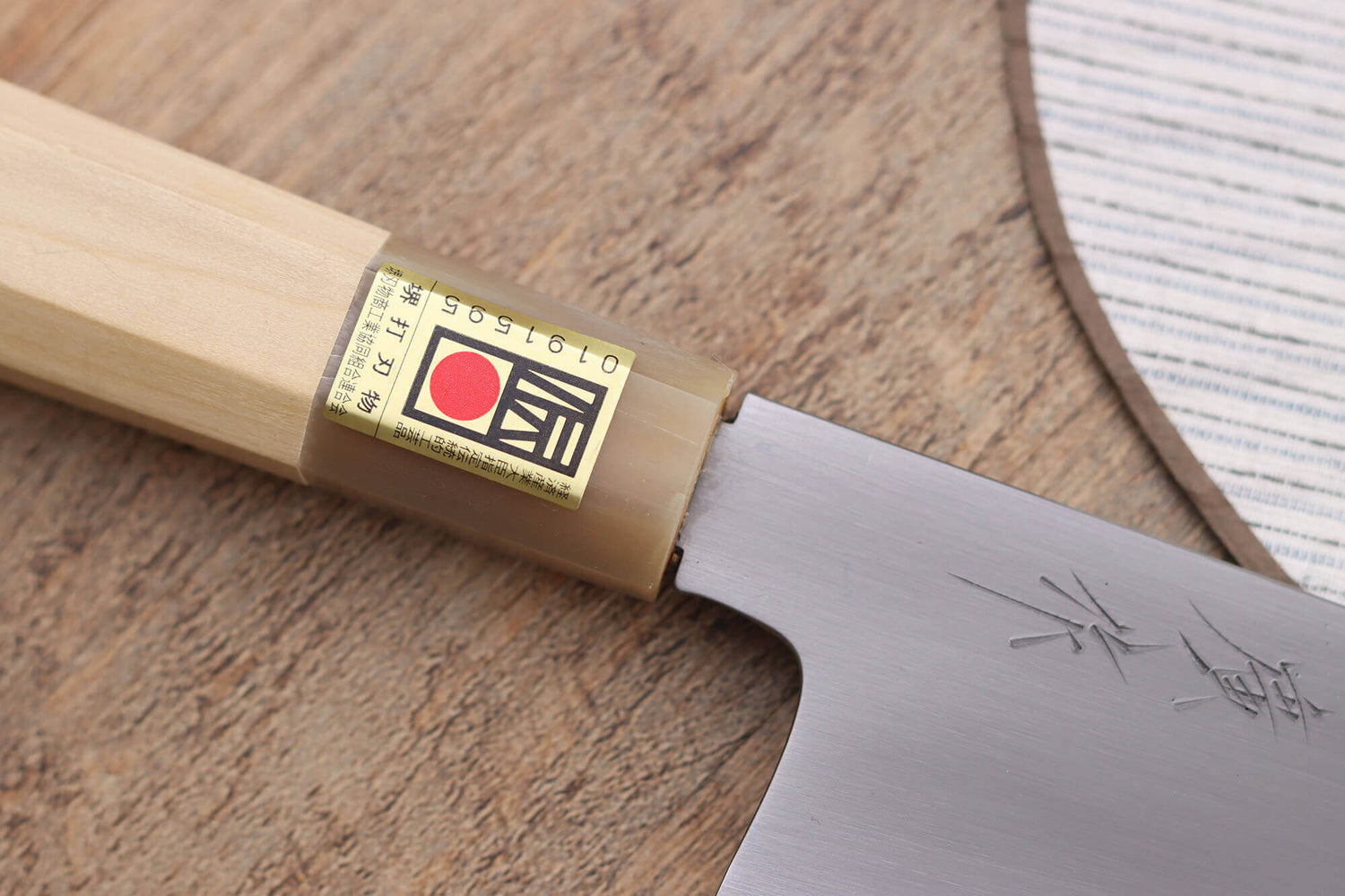 Couteau santoku japonais artisanal Kasahara Shigehiro forgé par Yoshikazu Ikeda 18cm