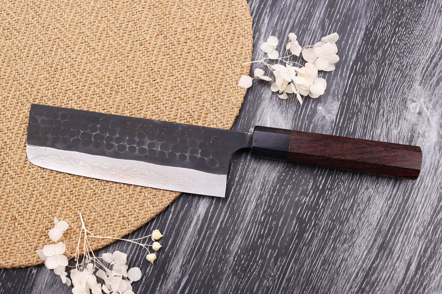 Couteau nakiri japonais artisanal Nao Yamamoto Damas AS brut de forge 16,5cm