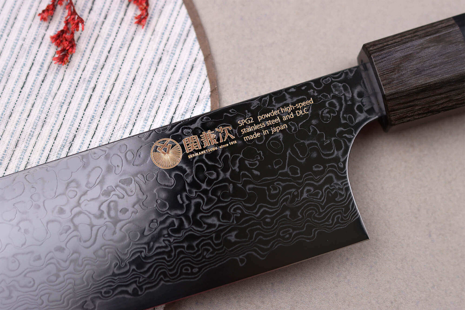 Couteau de chef kiritsuke japonais Kanetsugu Zuiun Kiwami revêtement DLC 21cm