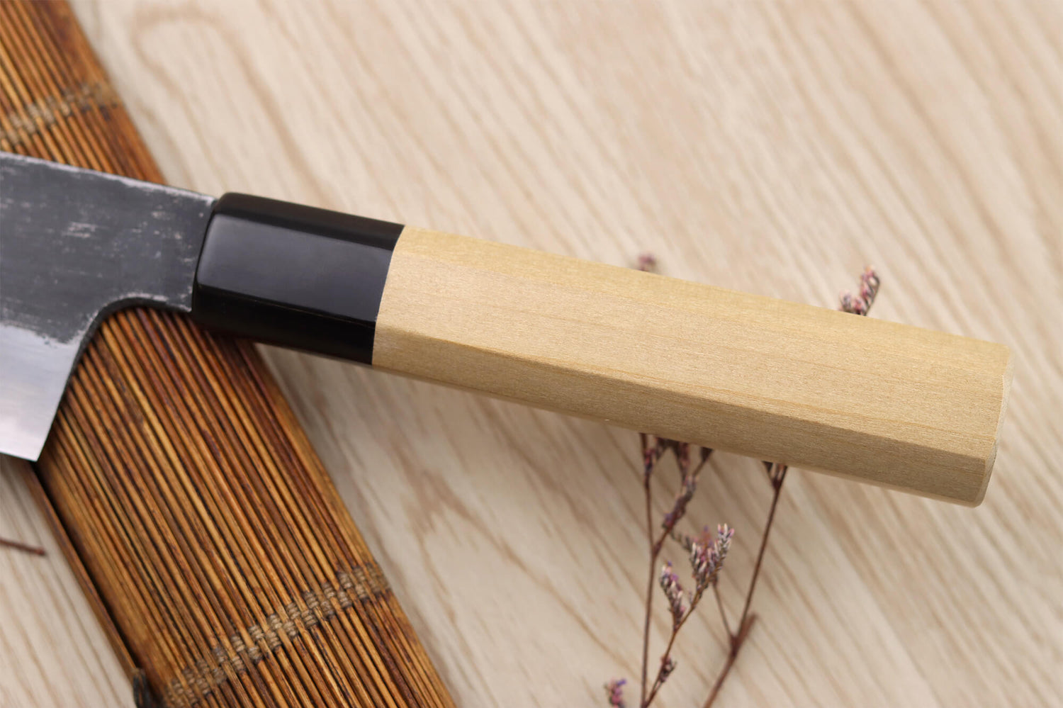 Couteau santoku kiritsuke 18cm japonais artisanal Sakai Kikumori Kikuzuki Kuro