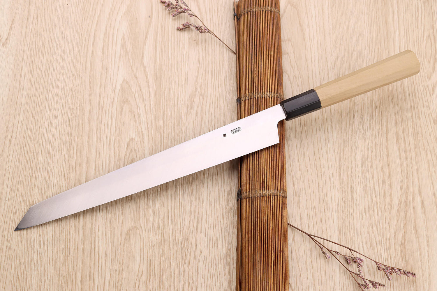 Couteau yanagiba kiritsuke 27cm japonais artisanal Sakai Kikumori Kikuzuki Kuro
