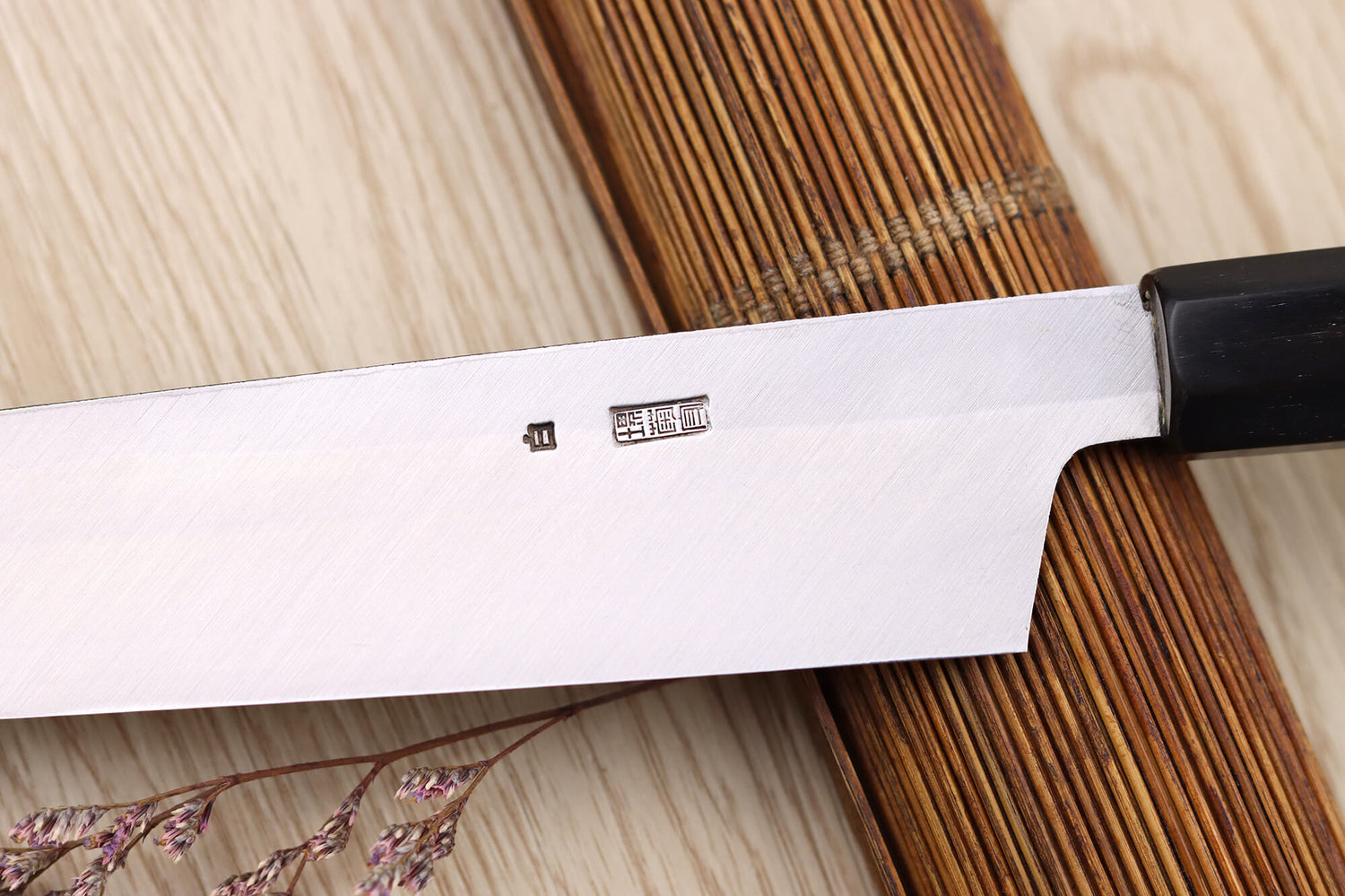 Couteau yanagiba kiritsuke 27cm japonais artisanal Sakai Kikumori Kikuzuki Kuro