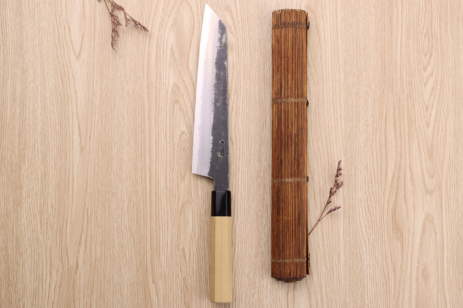 Couteau de chef kiritsuke 24cm japonais artisanal Sakai Kikumori Kikuzuki Kuro