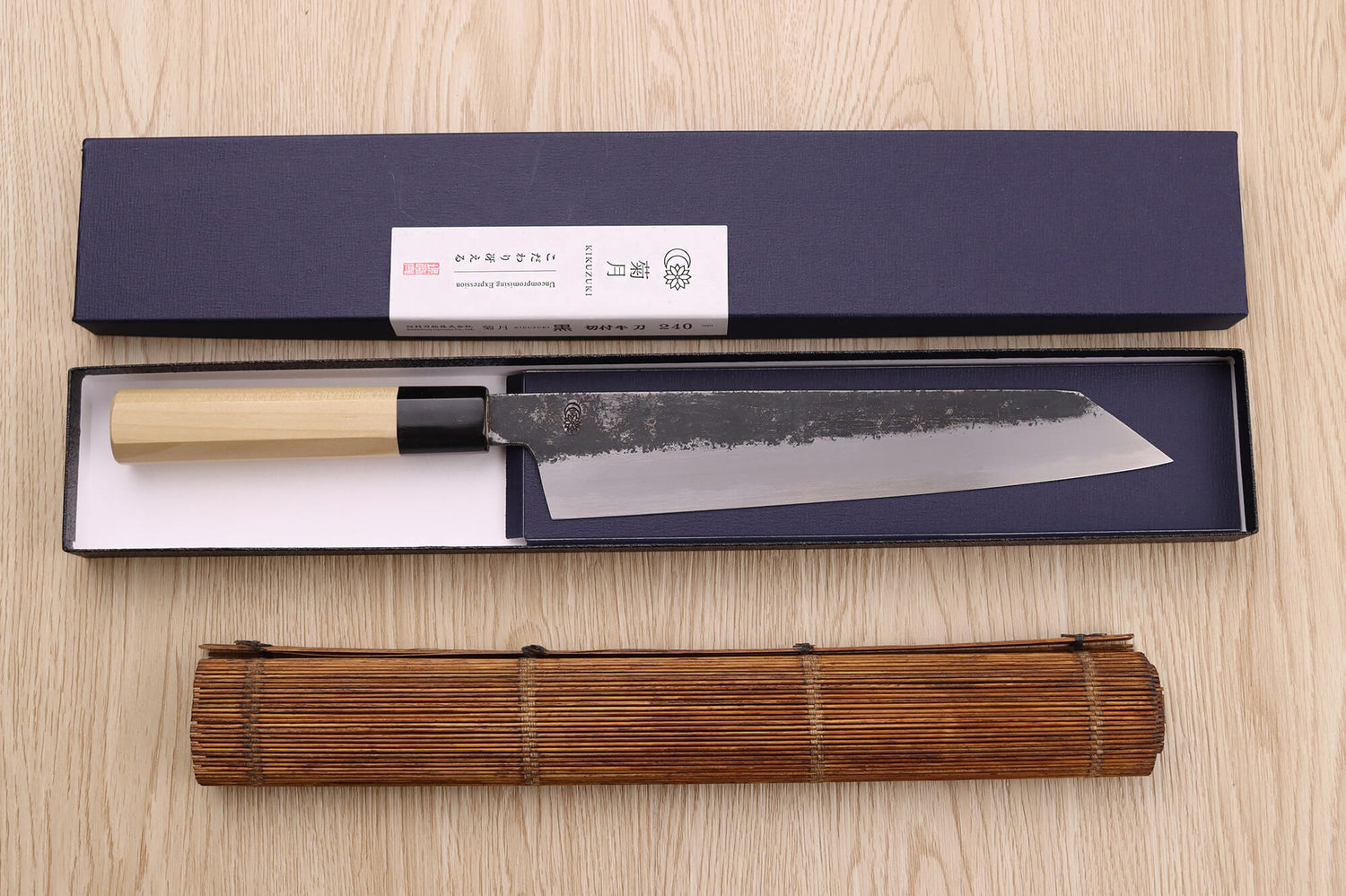 Couteau de chef kiritsuke 24cm japonais artisanal Sakai Kikumori Kikuzuki Kuro
