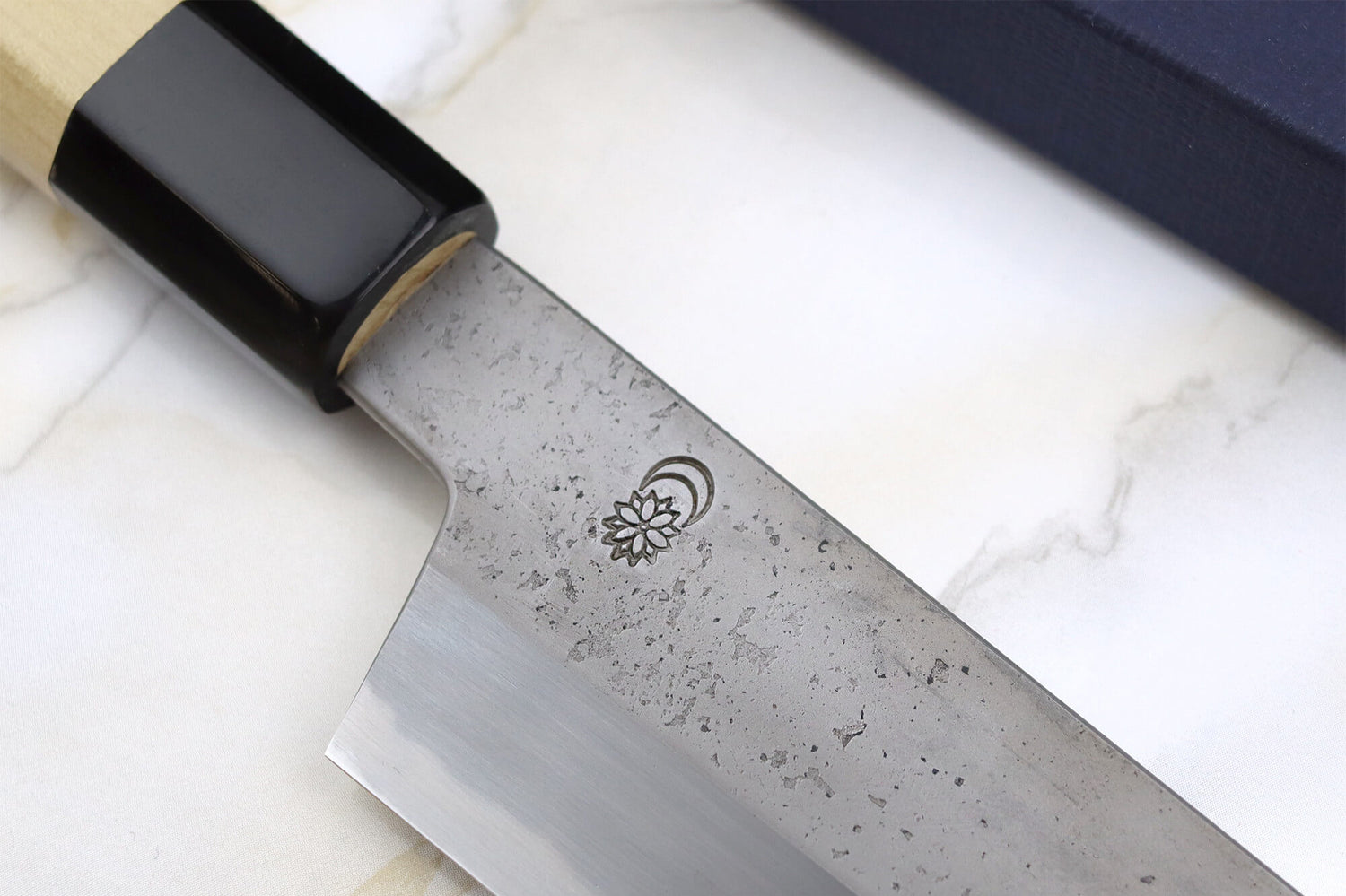 Couteau de chef kiritsuke 24cm japonais artisanal Sakai Kikumori Kikuzuki Rin