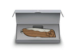 Couteau pliant Victorinox Evoke Wood 0.9415.D630 manche bois de noyer 13,6cm
