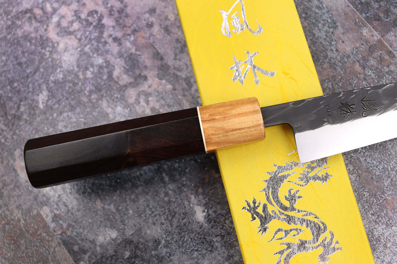 Couteau universel 13,5cm japonais artisanal Yuzo Black SLD ébène et olivier