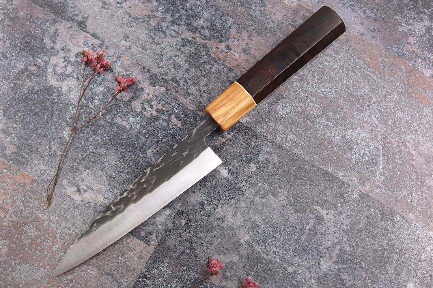 Couteau universel 13,5cm japonais artisanal Yuzo Black SLD ébène et olivier