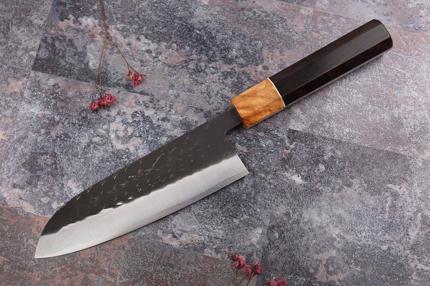 Couteau santoku 16,5cm japonais artisanal Yuzo Black SLD ébène et olivier