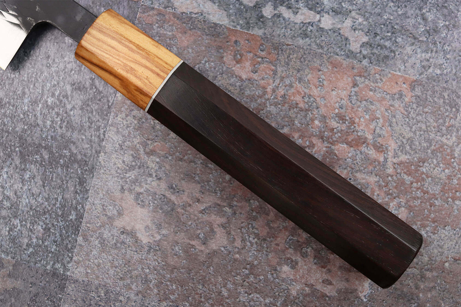 Couteau sujihiki 24cm japonais artisanal Yuzo Black SLD ébène et olivier