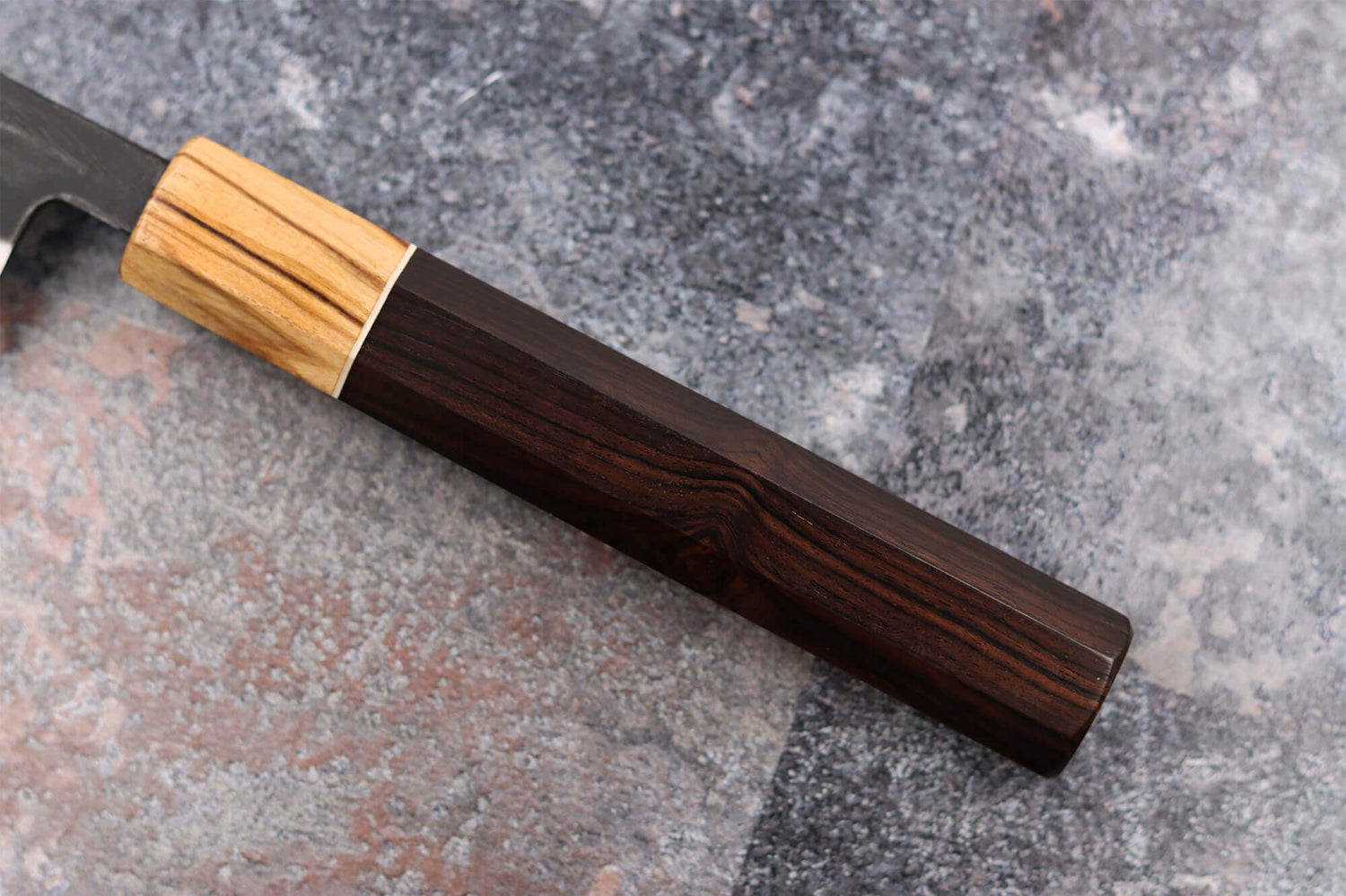 Couteau sujihiki 27cm japonais artisanal Yuzo Black SLD ébène et olivier