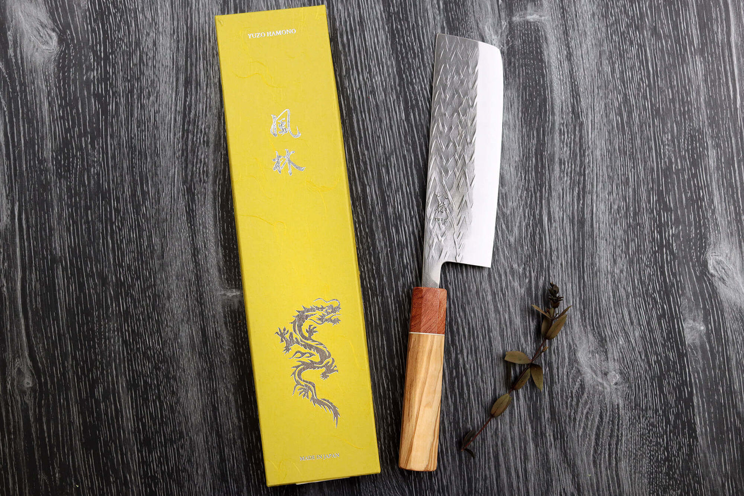 Couteau nakiri 16,5cm japonais artisanal Yuzo SLD olivier et cognassier