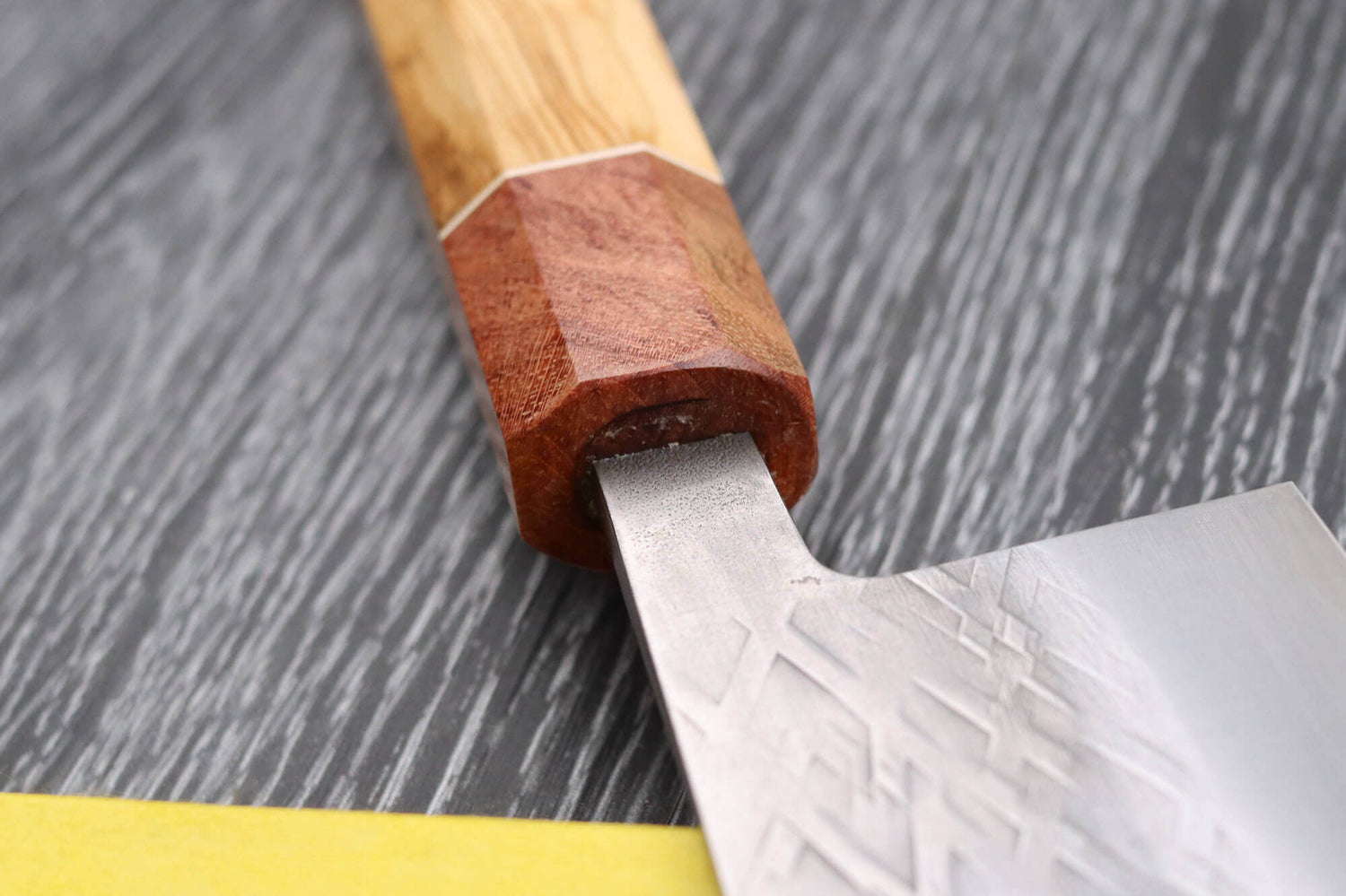 Couteau nakiri 16,5cm japonais artisanal Yuzo SLD olivier et cognassier