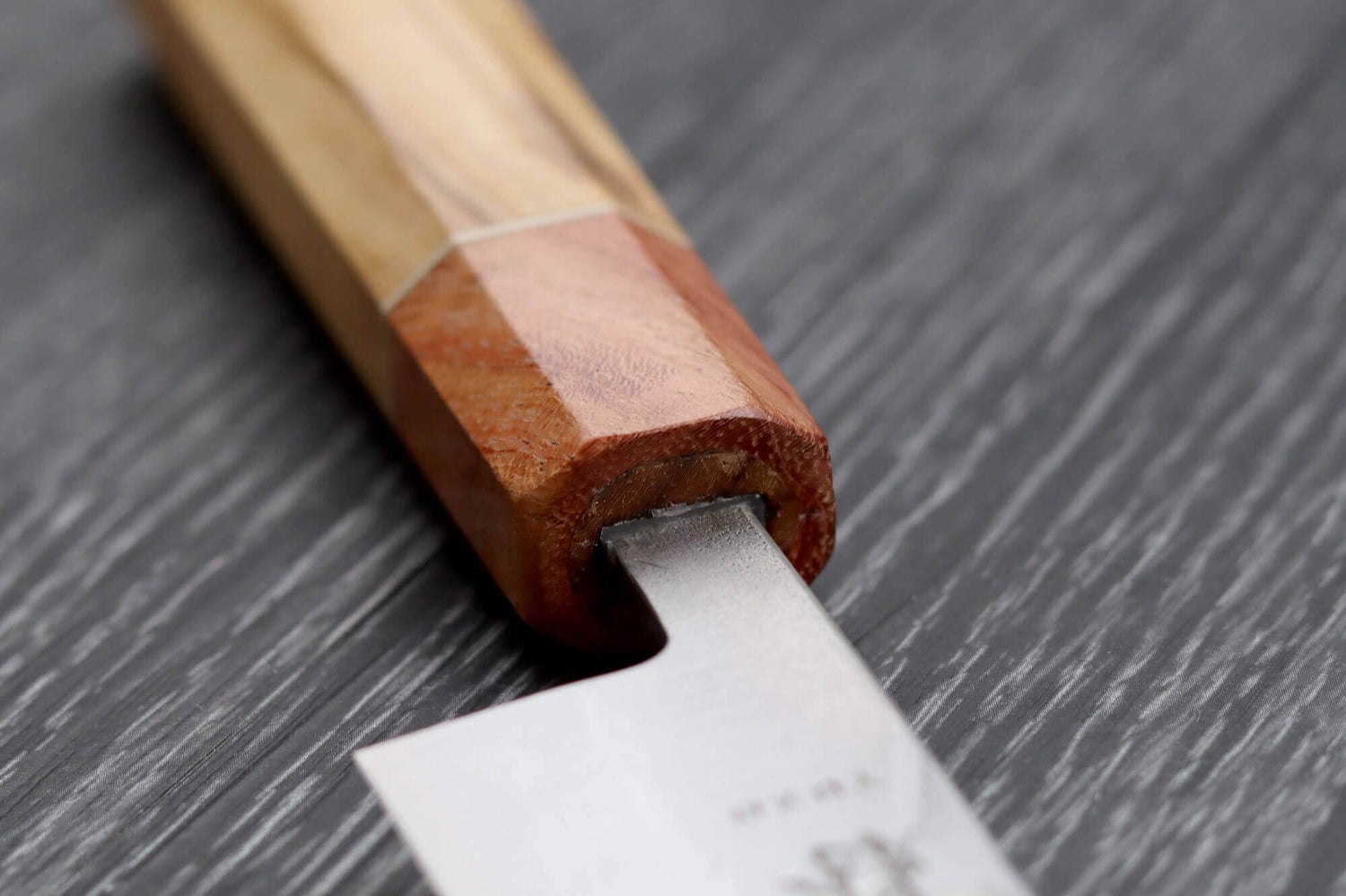 Couteau universel 13,5cm japonais artisanal Yuzo SLD olivier et cognassier