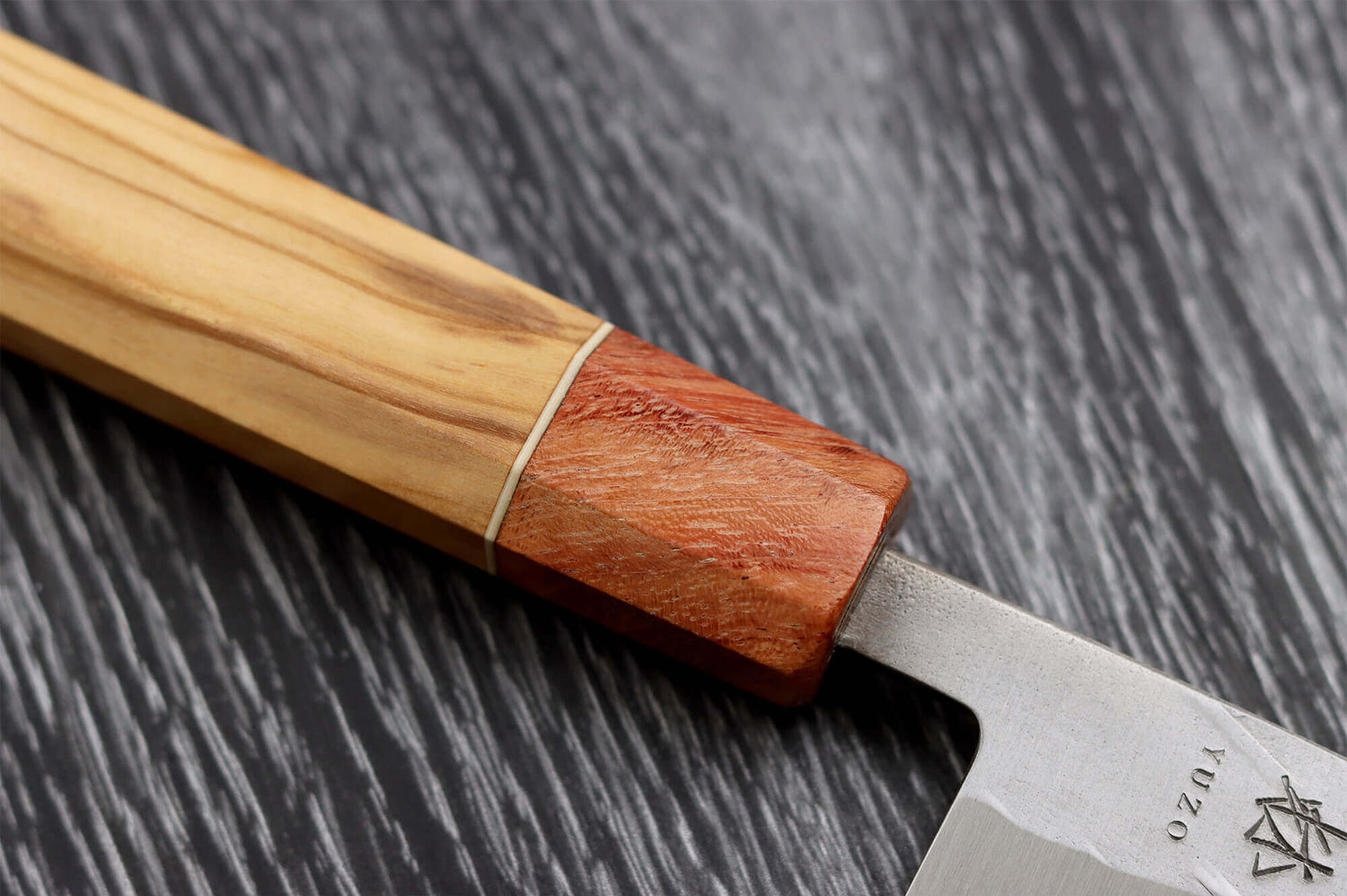 Couteau universel 13,5cm japonais artisanal Yuzo SLD olivier et cognassier