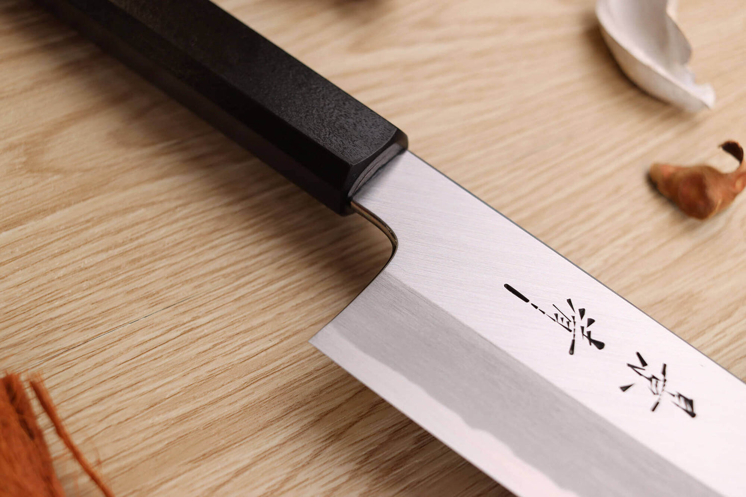 Couteau santoku japonais artisanal Kagekiyo Suri Urushi 18cm