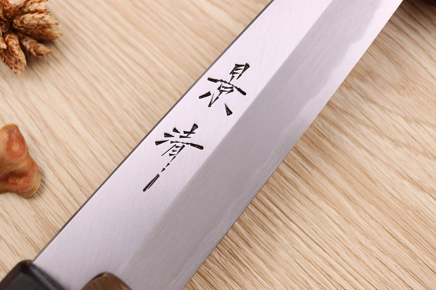 Couteau sujihiki japonais artisanal Kagekiyo Suri Urushi 21cm