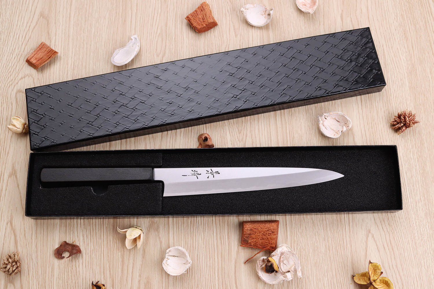Couteau sujihiki japonais artisanal Kagekiyo Suri Urushi 21cm