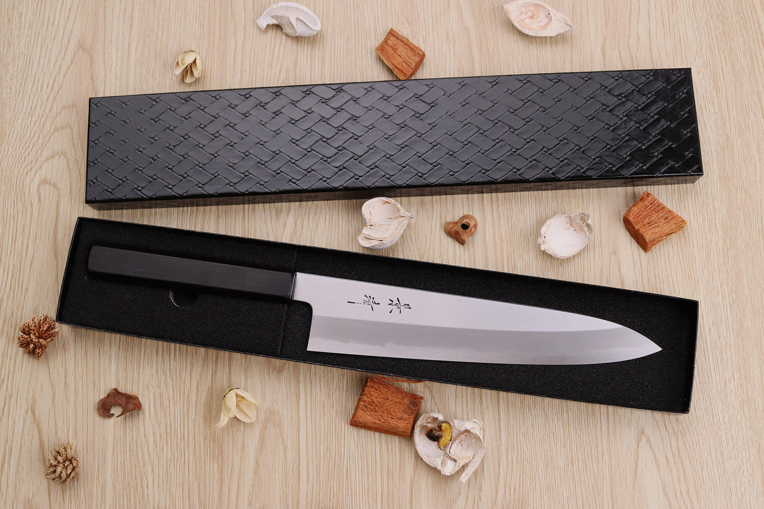 Couteau de chef japonais artisanal Kagekiyo Suri Urushi 24cm