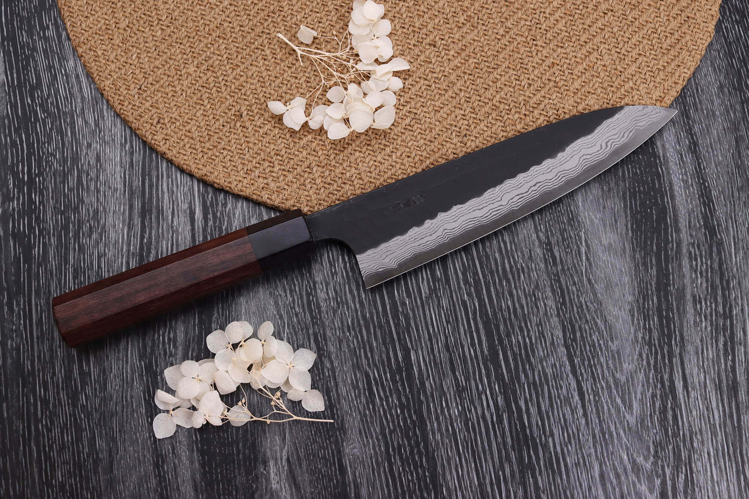 Couteau de chef japonais artisanal Nao Yamamoto Damas AS brut de forge 18cm