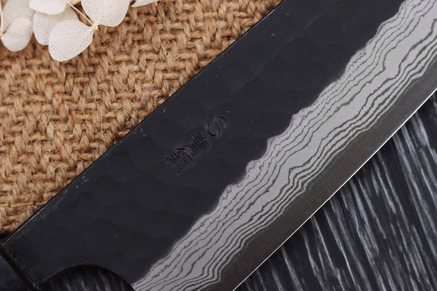Couteau de chef japonais artisanal Nao Yamamoto Damas AS brut de forge 18cm