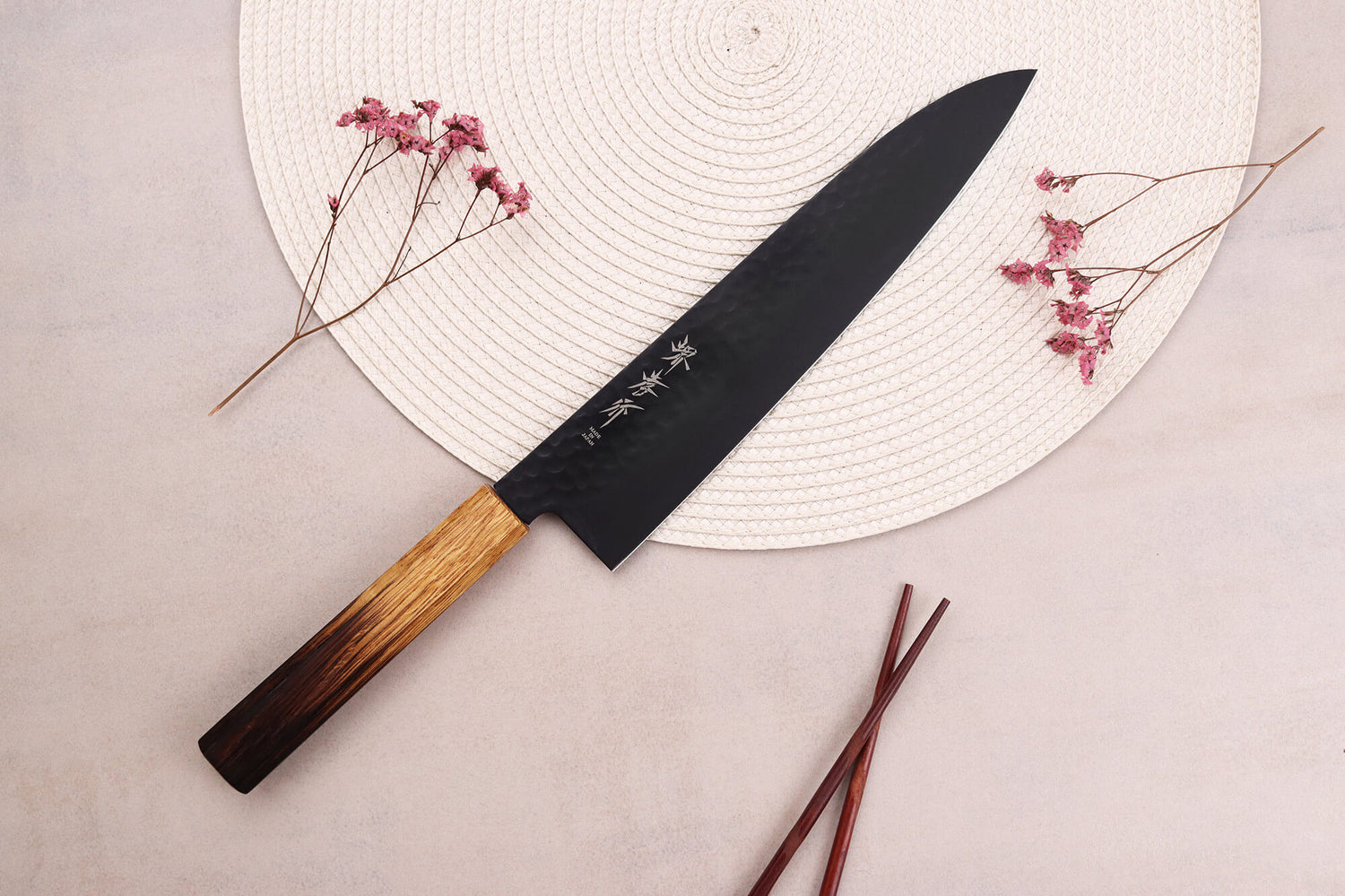 Couteau de chef 24cm japonais Sakai Takayuki Kurokage VG10 manche en chêne brûlé