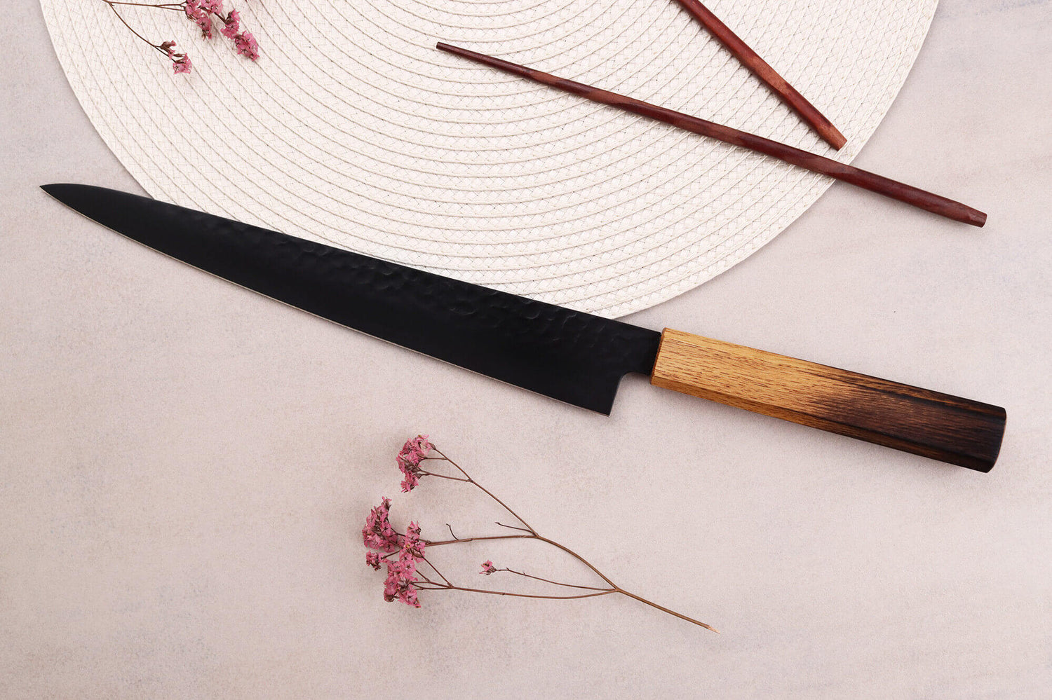 Couteau sujihiki 24cm japonais Sakai Takayuki Kurokage VG10 manche en chêne brûlé