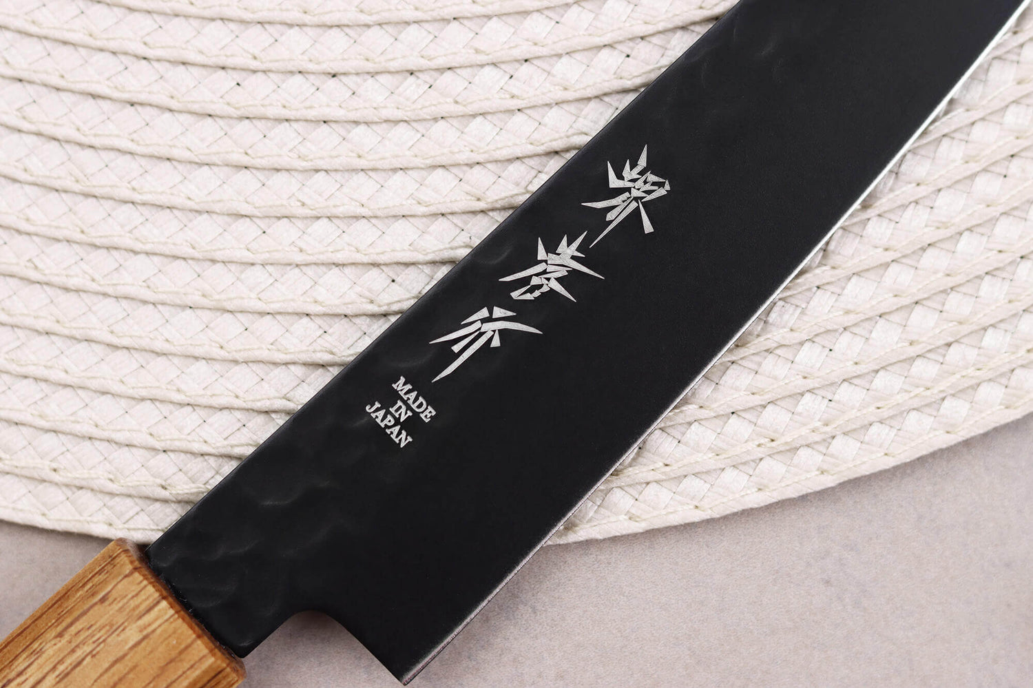 Couteau universel 15cm japonais Sakai Takayuki Kurokage VG10 manche en chêne brûlé