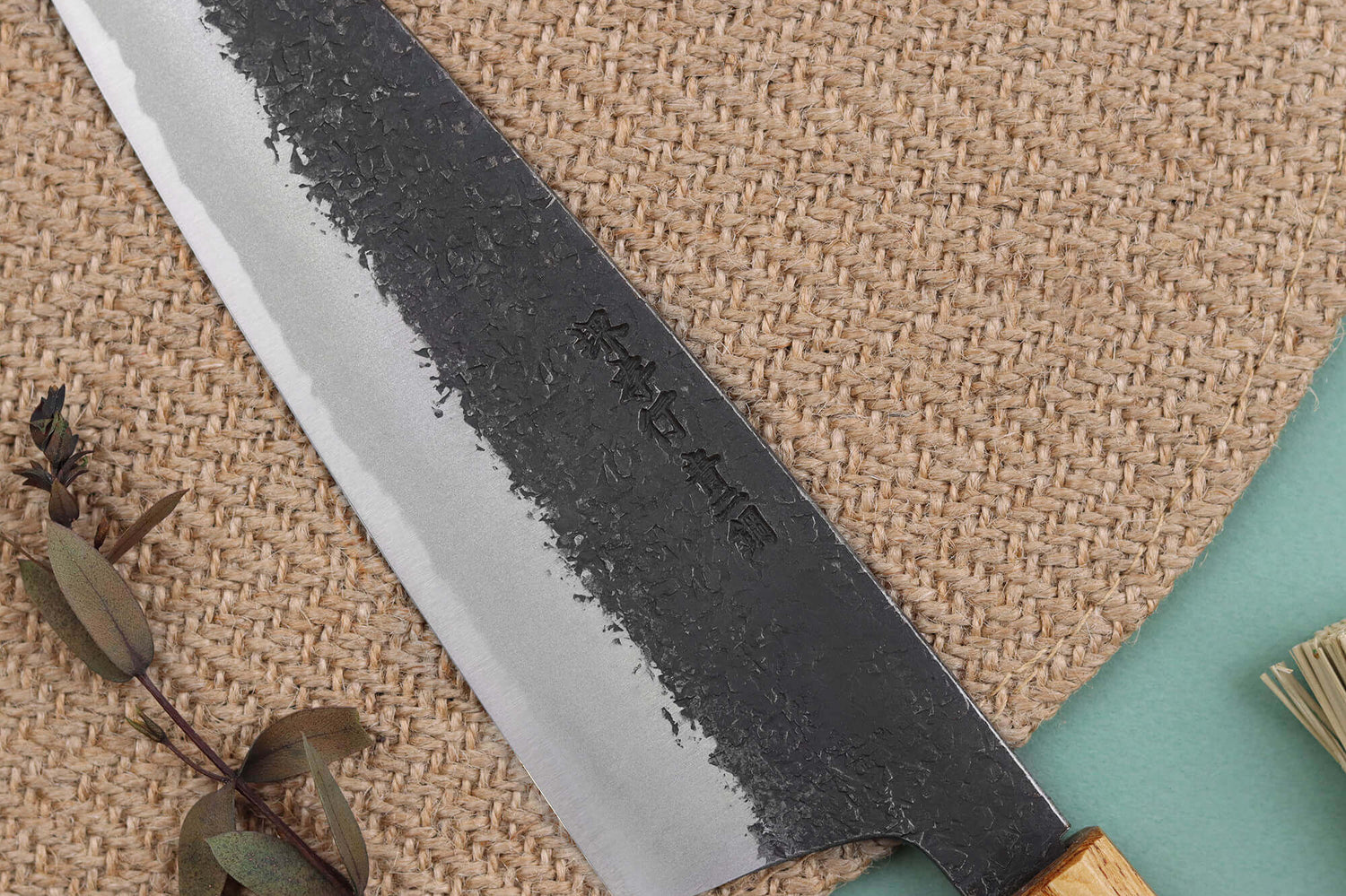 Couteau de chef kiritsuke japonais artisanal Sakai Takayuki Homura Guren 22,5cm