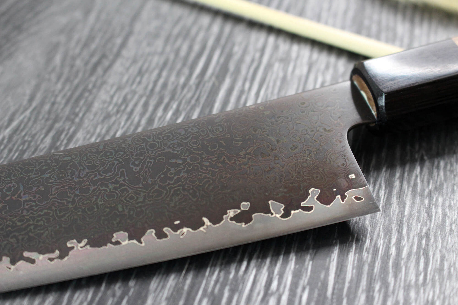 Couteau de chef kiritsuke japonais artisanal Kagekiyo Black Damascus VG10 21cm