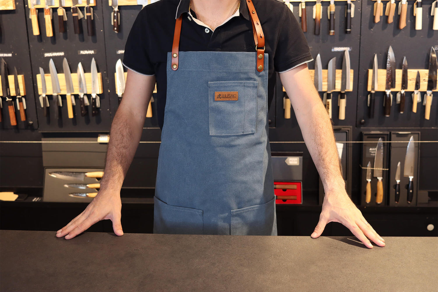 Tablier de cuisine Wusaki en toile bleue et cuir 83x67,5cm - Taille unique