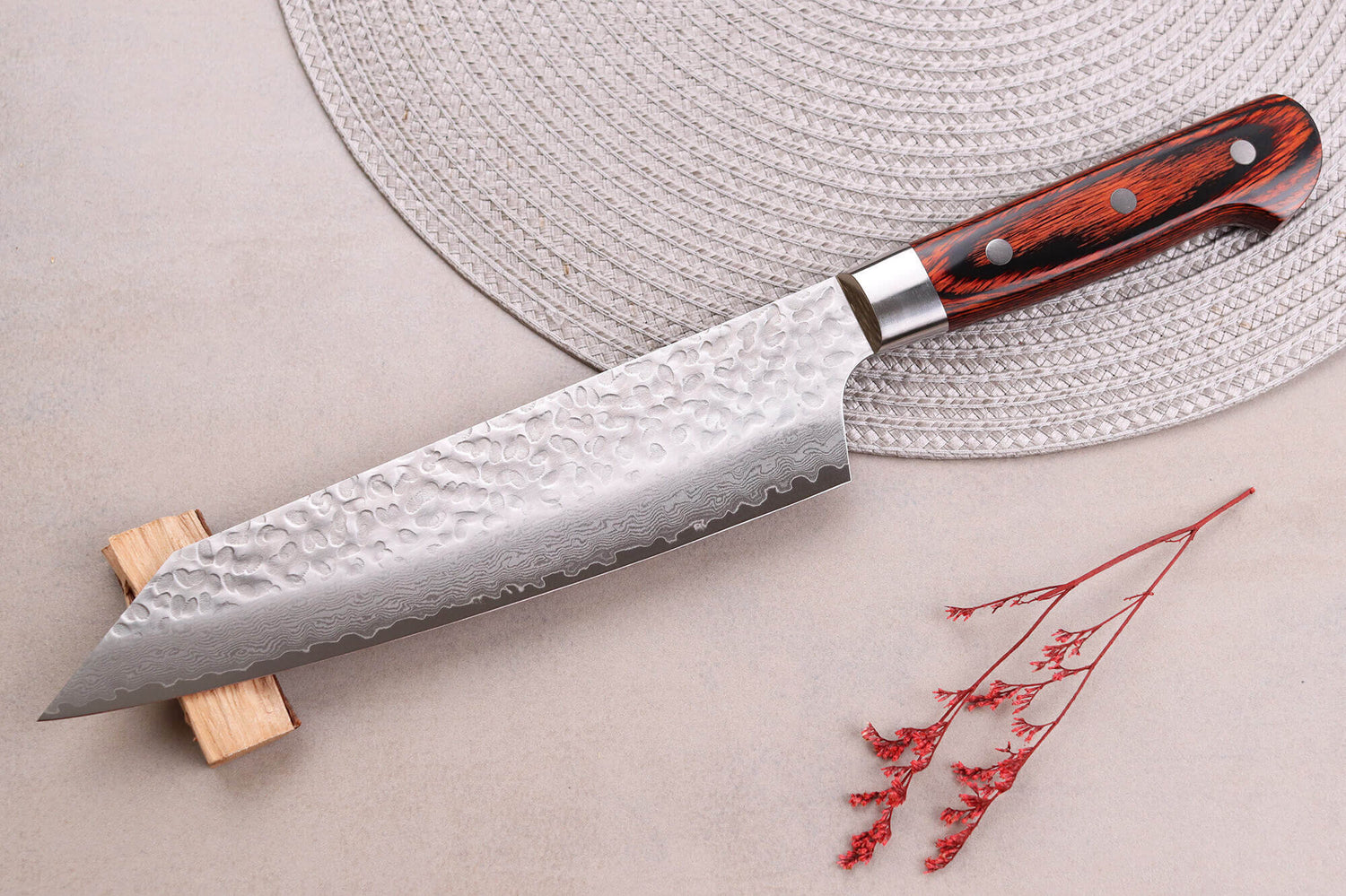 Couteau kiritsuke japonais 19cm Sakai Takayuki Damascus Western 33 couches