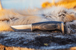 Couteau Arctic Legend Hunter's Knife AL965 artisanal lame 9cm manche en bois teinté noir + étui en cuir