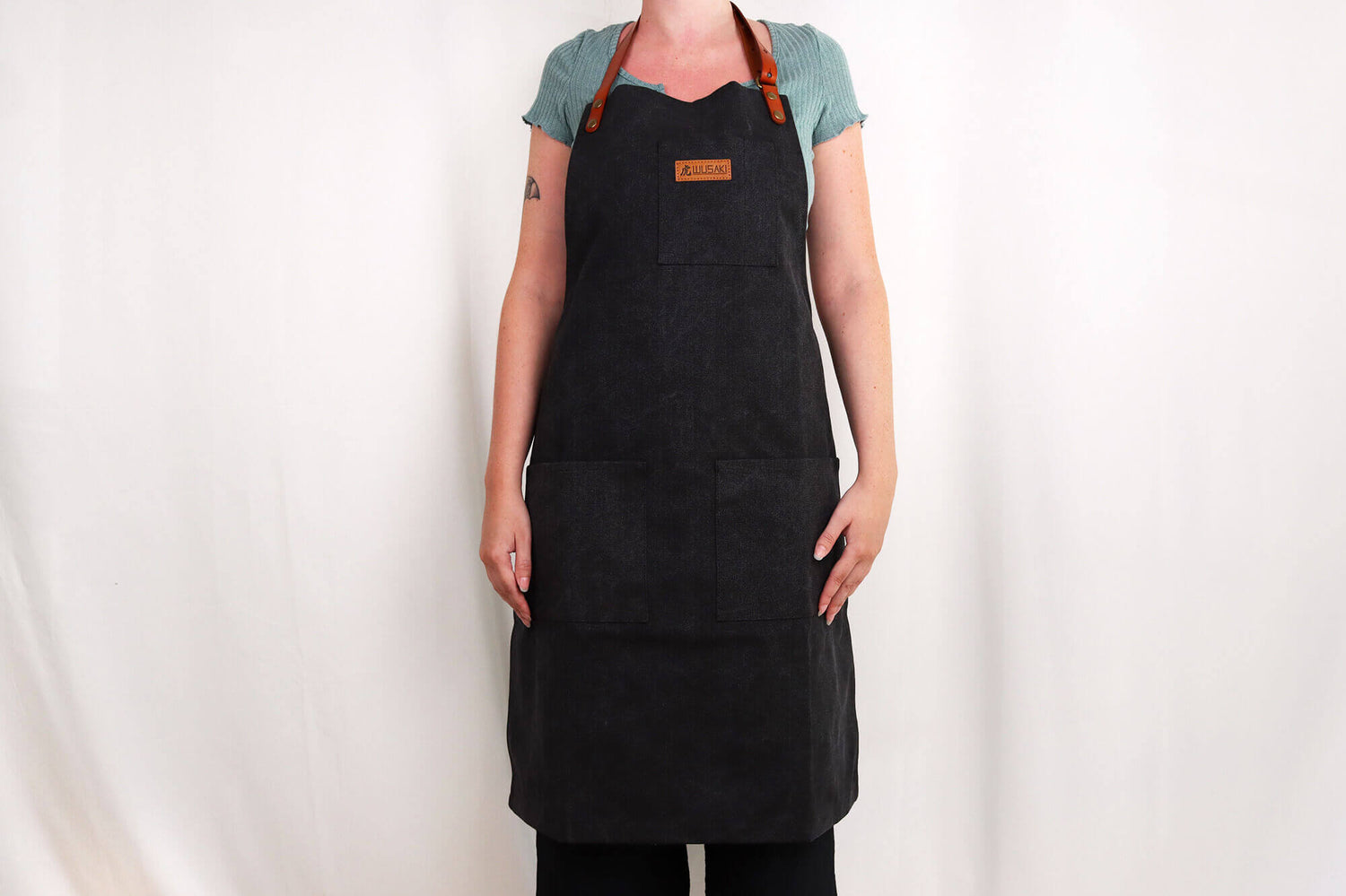 Tablier de cuisine Wusaki en toile noire charbon et cuir 83x67,5cm - Taille unique