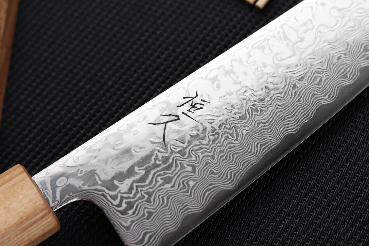 Couteau de chef japonais 18cm Tsunehisa SLD Damas bois de rose