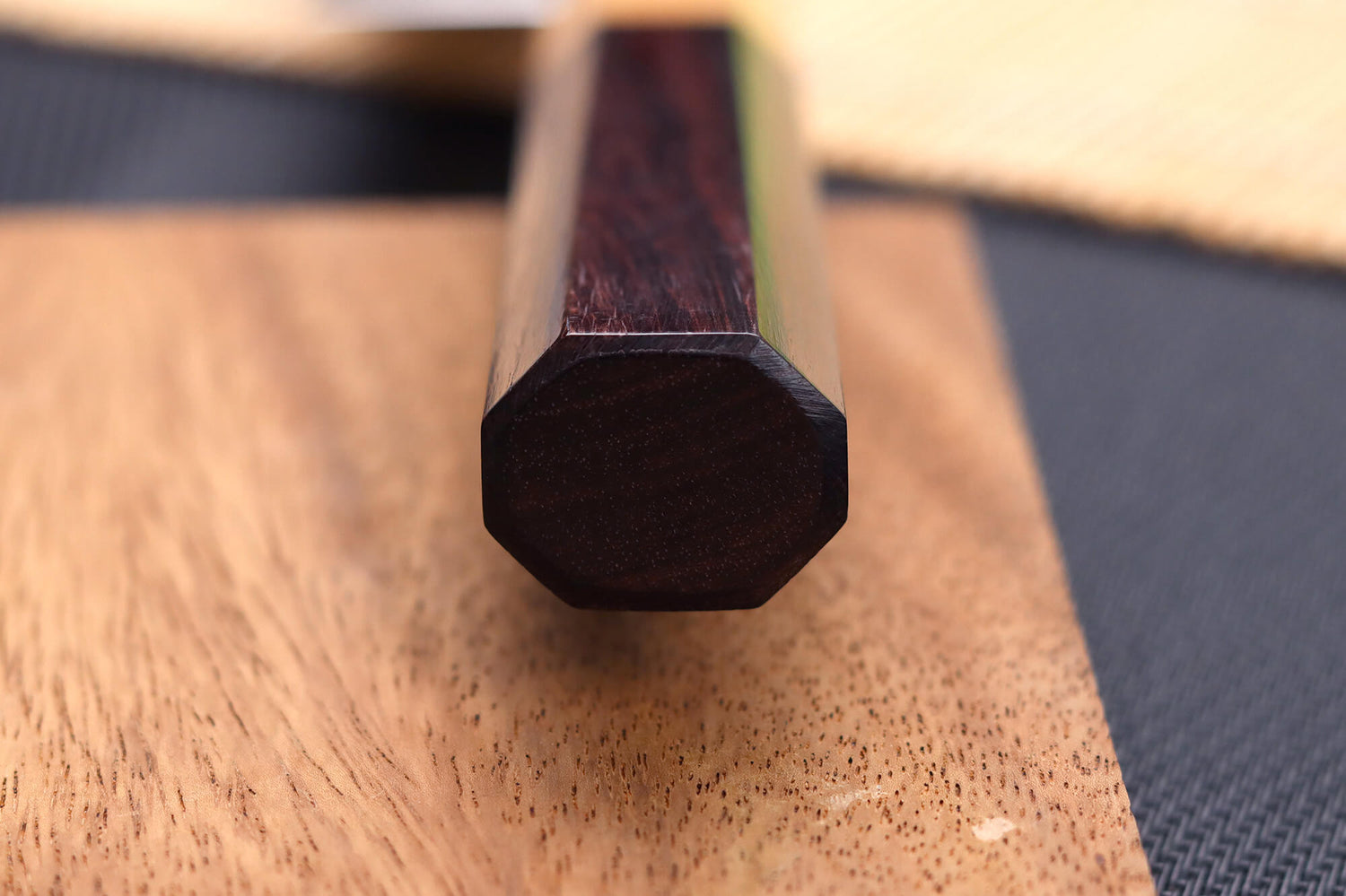 Couteau de chef japonais 18cm Tsunehisa SLD Damas bois de rose