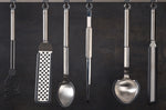 Spatule Rösle coudée perforée en silicone et acier inoxydable 32cm