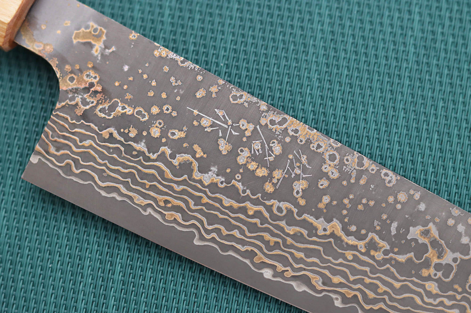 Couteau de chef 18cm japonais artisanal Takeshi Saji VG10 Gold