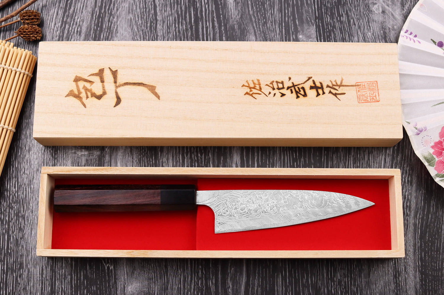 Couteau universel japonais artisanal Takeshi Saji R2 Damas 13,5cm